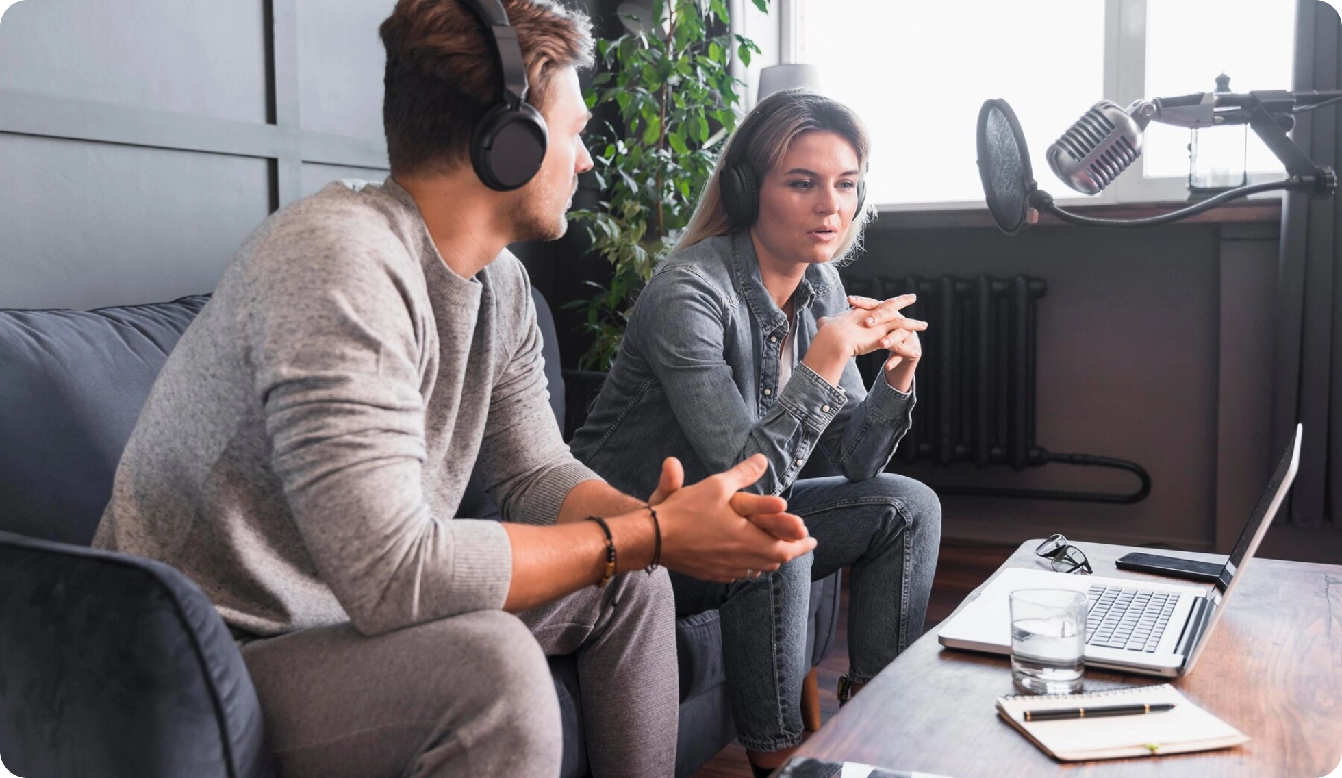 convertir audio a texto gratis para podcasters