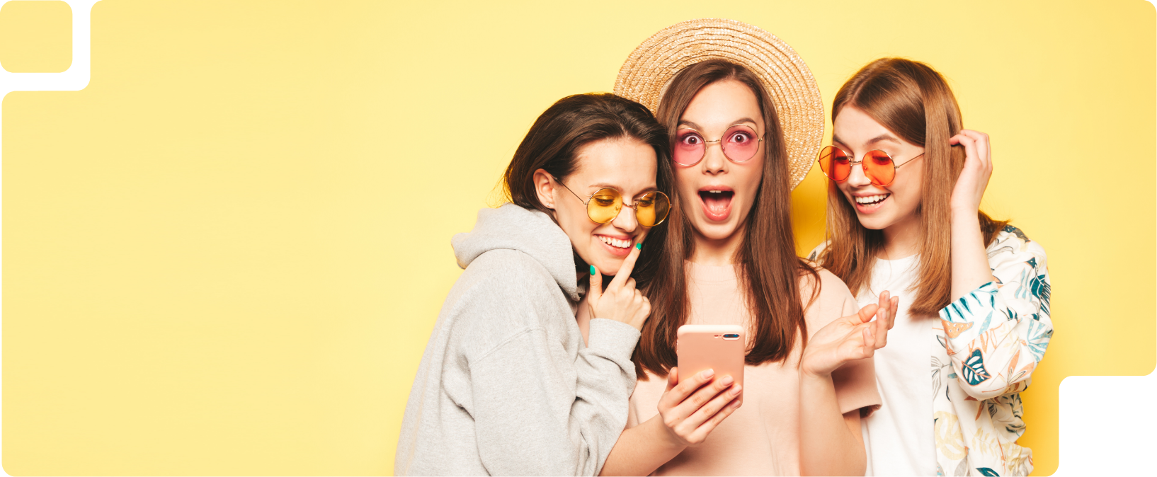 Scherza con amici con foto animate